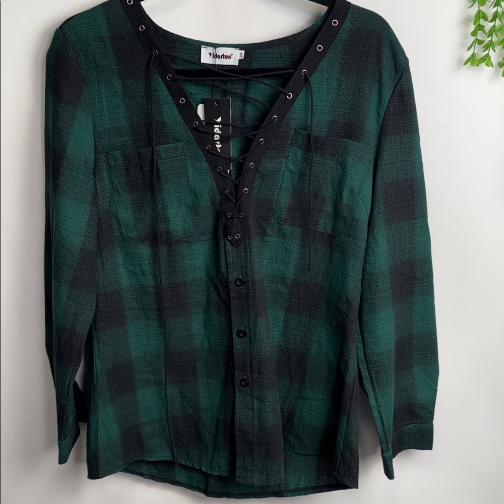 Trendy Green Plaid Lace-Up Blouse